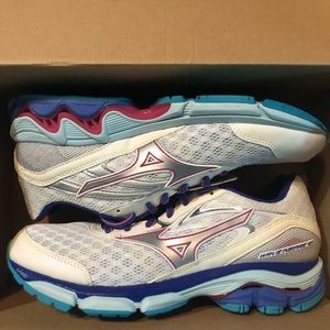 NEW Mizuno Wave Inspire 12 Women’s 8